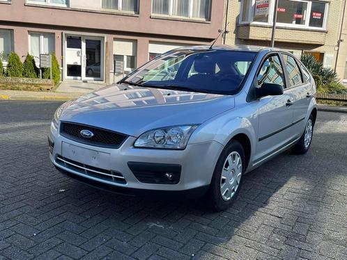 Ford focus 1.6 benzine 2006 74.000km bellen Aub 0491895119, Autos, Ford, Particulier, Focus, Essence, Euro 5, Hatchback, 5 portes