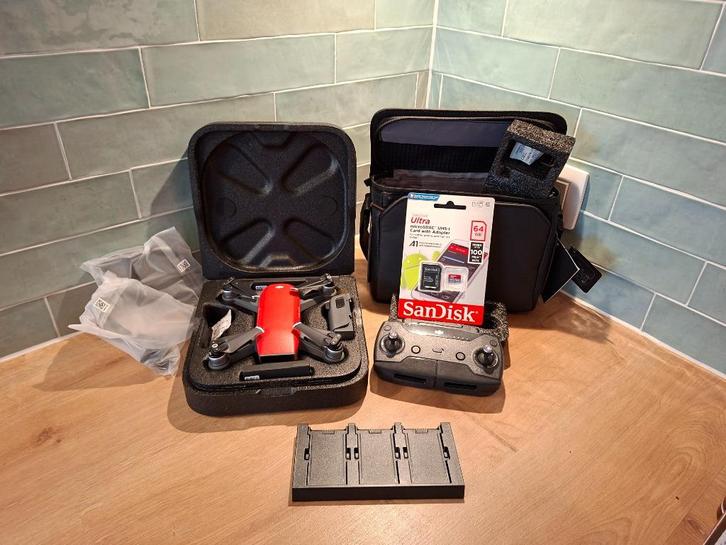 DJI Spark Fly More Combo Drone (EU) Lava Red, Audio, Tv en Foto, Drones, Nieuw, Drone met camera, Ophalen of Verzenden