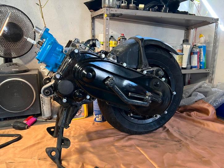 H2o blok zip 70cc, Fietsen en Brommers, Scooters | Piaggio, Zo goed als nieuw, Ophalen