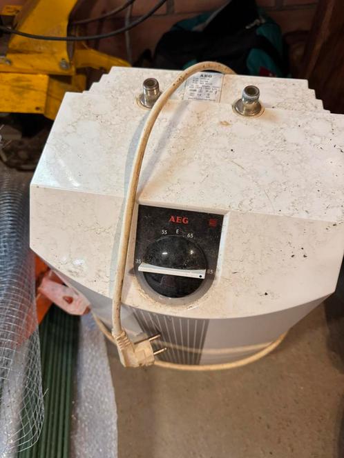 Warmwater boiler 10l 220V AEG DKu10, Doe-het-zelf en Bouw, Chauffageketels en Boilers, Gebruikt, Boiler, Minder dan 20 liter, Ouder dan 10 jaar