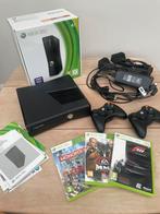 Xbox 360 Slim 4GB, Games en Spelcomputers, Ophalen, 4 GB, Met 2 controllers, Zo goed als nieuw