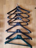 7 kunststof kledinghangers aa. €0.5 / stuk ook apart te koop, Ophalen of Verzenden, Kunststof, Volwassenen