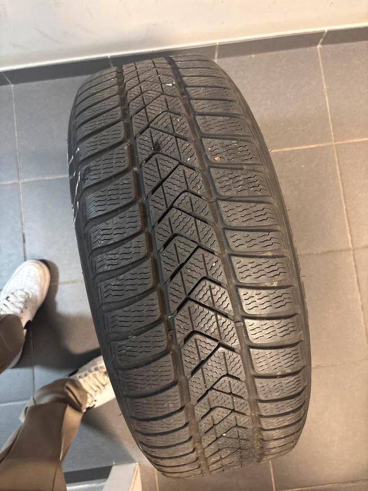 2 pneus hiver dunlop runflat 225/55/17, Auto-onderdelen, Besturing, BMW, Gebruikt, Ophalen of Verzenden