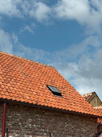 Oude Boomse pannen gesorteerd 39m2 beschikbaar voor biedingen