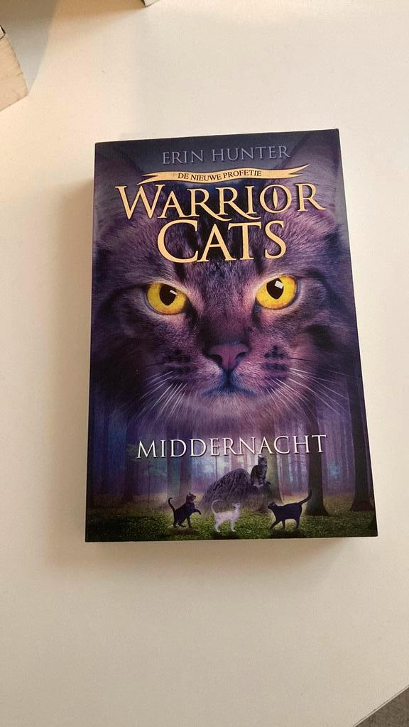 Erin Hunter - Middernacht, Boeken, Kinderboeken | Jeugd | 13 jaar en ouder, Ophalen of Verzenden
