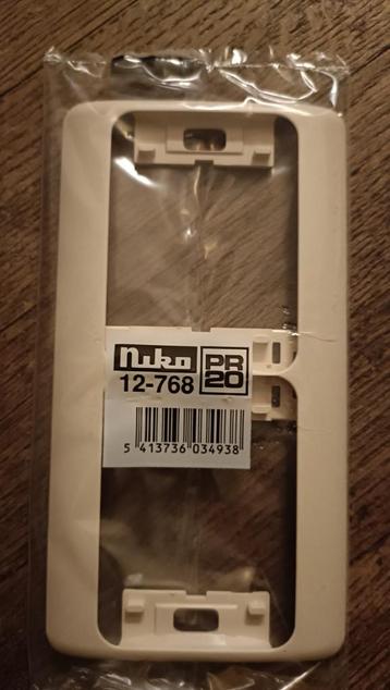 Niko PR20-platen (oude modellen) — verschillende soorten beschikbaar voor biedingen