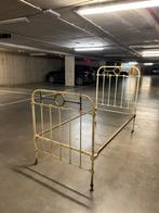 Antiek ijzeren bed, Ophalen