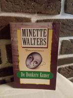 Minette Walters - De donkere kamer, Boeken, Ophalen of Verzenden, Gelezen, Minette Walters