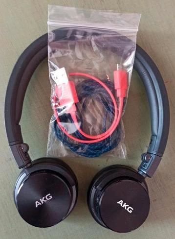 Casque supra aural AKG Y45bt bluetooth et filaire 2.5 beschikbaar voor biedingen