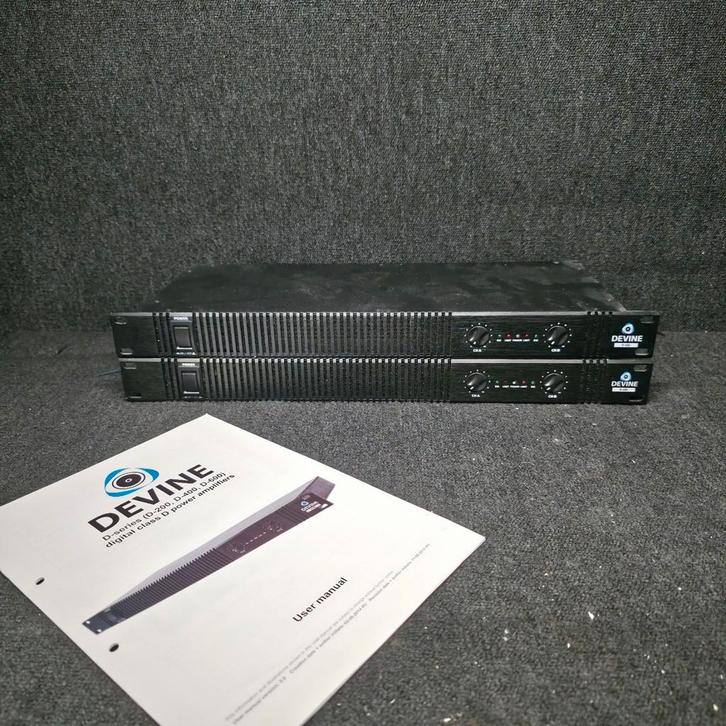 DEVINE   D-400   versterker   2 x 400 watt 1 HE, Audio, Tv en Foto, Luidsprekerboxen, Gebruikt, Ophalen of Verzenden