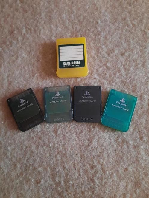 Memory Card PS1 Megapack! (4 stuks + GRATIS doosje!), Games en Spelcomputers, Spelcomputers | Sony Consoles | Accessoires, Gebruikt