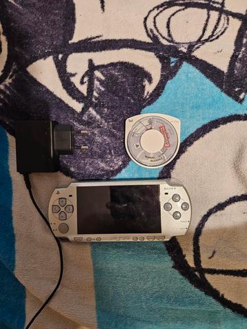Sony PSP 2000 + 1 game Marvel beschikbaar voor biedingen