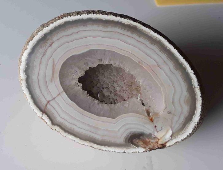 Géode de cristal de roche (2,5 kg), Verzamelen, Mineralen en Fossielen, Ophalen