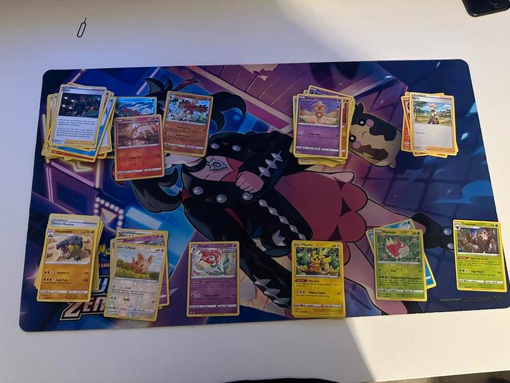 Sword and shield bulk, Hobby en Vrije tijd, Verzamelkaartspellen | Pokémon, Nieuw, Meerdere kaarten, Foil, Ophalen