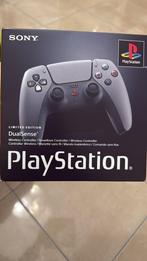 PlayStation 30 jaar controller, Games en Spelcomputers, Spelcomputers | Sony Consoles | Accessoires, Ophalen of Verzenden, Nieuw