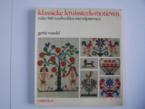 Klassieke kruissteekmotieven : Gertie Wandel, Hobby en Vrije tijd, Borduren en Borduurmachines, Zo goed als nieuw, Overige typen