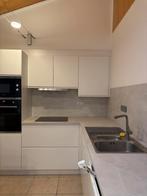 Cuisine Kvik à vendre - 2 ans (modèle Linearis), Sans poignée, Comme neuf, Enlèvement, Blanc