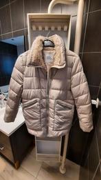 Winterjas voor dames. Beige kleur. Maat M, Ophalen
