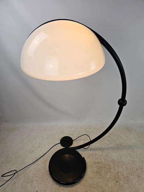 Vloerlamp Van Martinelli Luce Model Serpente, Huis en Inrichting, Lampen | Vloerlampen, Gebruikt, 100 tot 150 cm, Kunststof, Ophalen