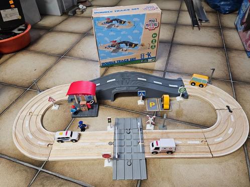 Houten autobaan-  set met auto’s en poppetjes, Kinderen en Baby's, Speelgoed |Speelgoedvoertuigen, Zo goed als nieuw, Ophalen of Verzenden
