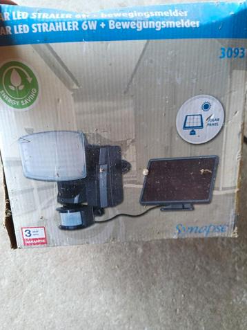 Licht met zonnepaneel  beschikbaar voor biedingen