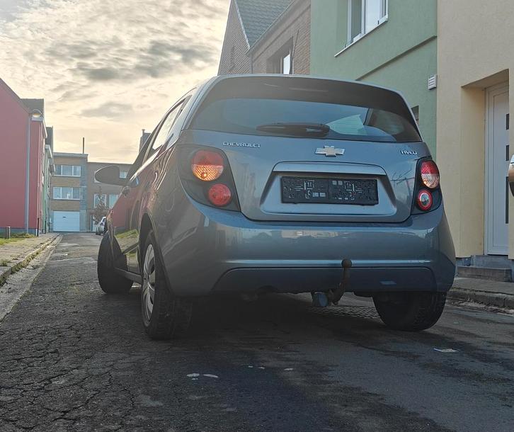 Chevrolet Aveo 1.2i, Autos, Chevrolet, Particulier, Aveo, ABS, Airbags, Air conditionné, Alarme, Bluetooth, Ordinateur de bord