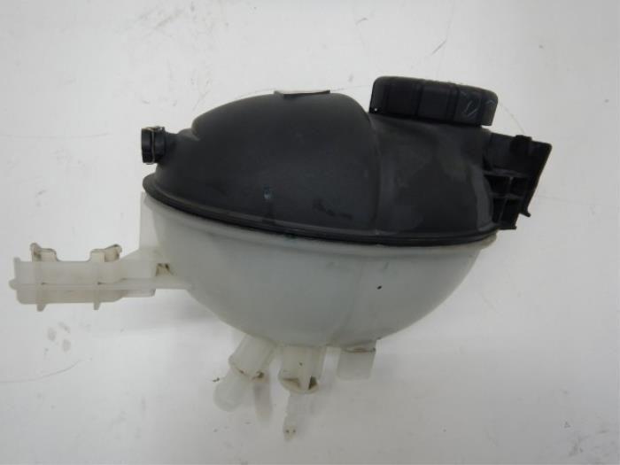 Expansievat Mercedes CLS-Klasse (22740045), Auto-onderdelen, Overige Auto-onderdelen, Gebruikt, Ophalen