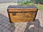 Antieke houten en metalen kist of koffer, Huis en Inrichting, Woonaccessoires | Kisten, Ophalen, Gebruikt, Metaal