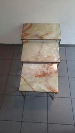 Drie Antieke nesttafels met onyx marmer, Tuin en Terras, Ophalen, Zo goed als nieuw