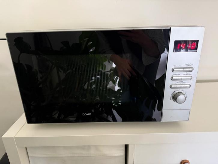 Microgolfoven van Domo, Electroménager, Micro-ondes, Utilisé, Autoportant, Plaque tournante, Enlèvement
