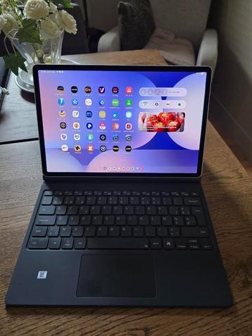 Samsung Galaxy Tab S10 + WIFI 256 GB incl. keyboard cover beschikbaar voor biedingen