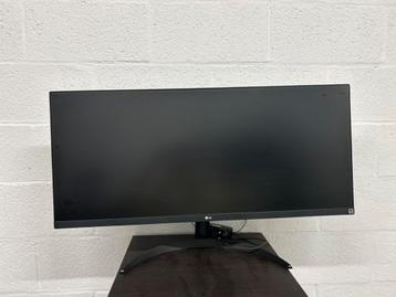 LG Ultrawide 34 inch scherm beschikbaar voor biedingen