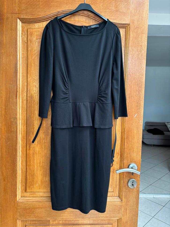 Max Mara T.38 jurk, Kleding | Dames, Jurken, Gedragen, Maat 38/40 (M), Zwart, Knielengte, Ophalen of Verzenden