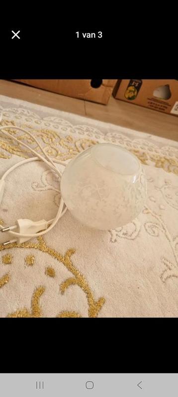 Mooie slaapkamer lamp beschikbaar voor biedingen