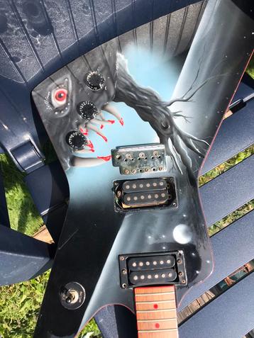 Steinberg Ex Devil avec aérographe, Musique & Instruments, Instruments à corde | Guitares | Électriques, Enlèvement ou Envoi