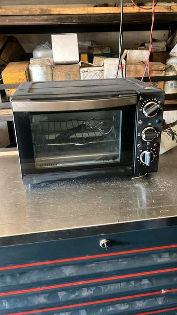 Mini oven beschikbaar voor biedingen