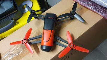 Drone Parrot Bebop + contrôleur Sky rouge disponible aux enchères