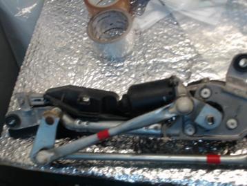 Moteur essuie glace avant Suzuli Alto 3 5P 2009-01 LP/15073 beschikbaar voor biedingen