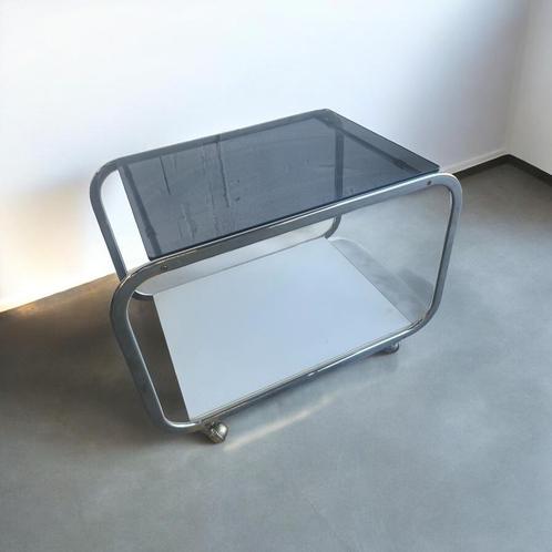 vintage chromen bijzettafel / barcart met fumé glas, Antiek en Kunst, Antiek | Meubels | Tafels, Ophalen of Verzenden