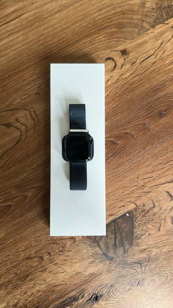 Apple Watch Series 9 4G 41mm Midnight Sport Loop beschikbaar voor biedingen