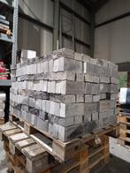 Partij GEKLOVEN KLINKERS 480stuks van 20x6x10cm BLAUWE STEEN, Ophalen, Zo goed als nieuw