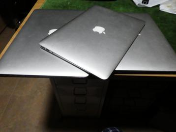 Macbook Pro 13 inch 2015 /LCD Gebarsten