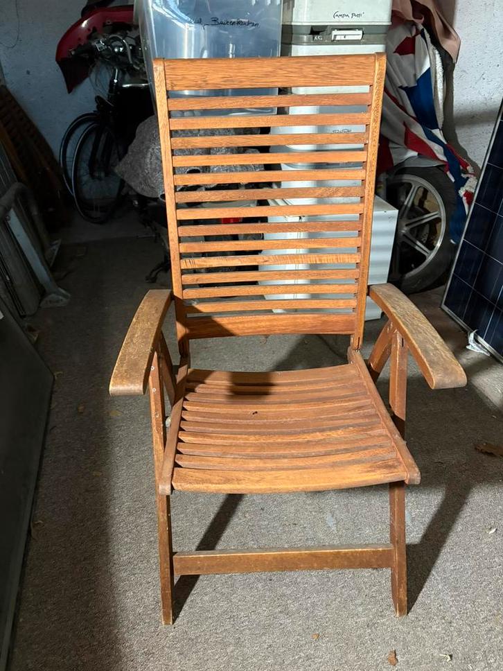 Houten tuinstoel met armleuningen – FSC hout, Tuin en Terras, Tuinstoelen, Zo goed als nieuw, Hout, Ophalen