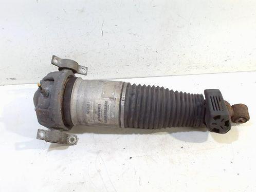 VEERPOOT RECHTS ACHTER Touareg (7LA / 7L6) (7L6512022E), Auto-onderdelen, Ophanging en Onderstel, Volkswagen, Gebruikt