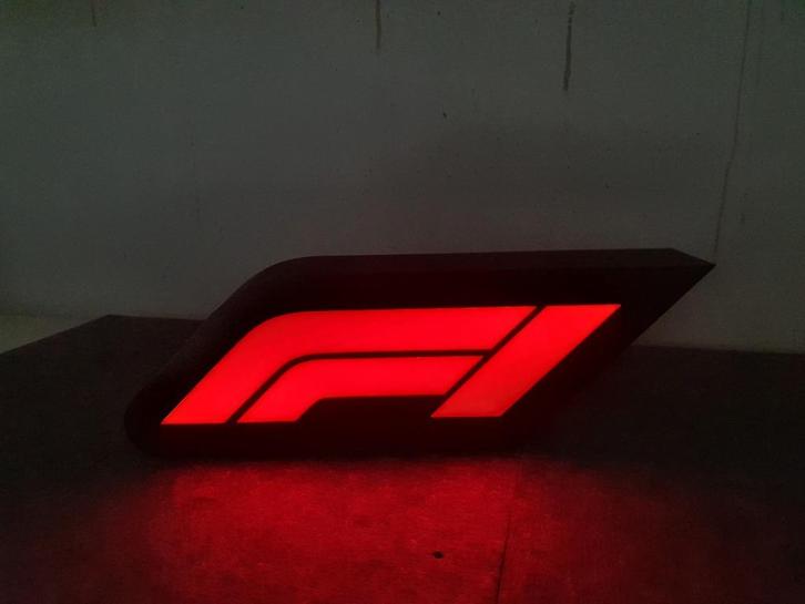 Formule 1 F1 3D logo led display, Verzamelen, Film en Tv, Nieuw, Tv, Overige typen, Ophalen of Verzenden