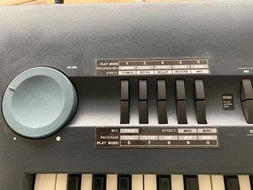 ALESIS QUADRASYNTH PLUS, Musique & Instruments, Enlèvement ou Envoi, 76 touches