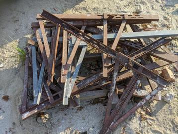 Betonklemmen beschikbaar voor biedingen