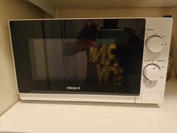 microgolfoven beschikbaar voor biedingen