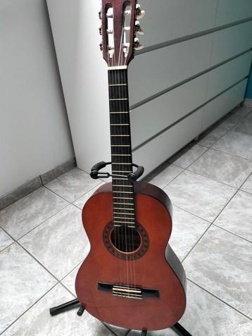 Klassiek gitaar Valencia klein model  beschikbaar voor biedingen