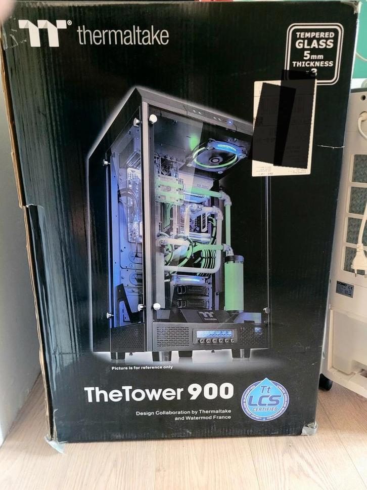 Thermaltake The Tower 900, Computers en Software, Computerbehuizingen, Nieuw, Ophalen